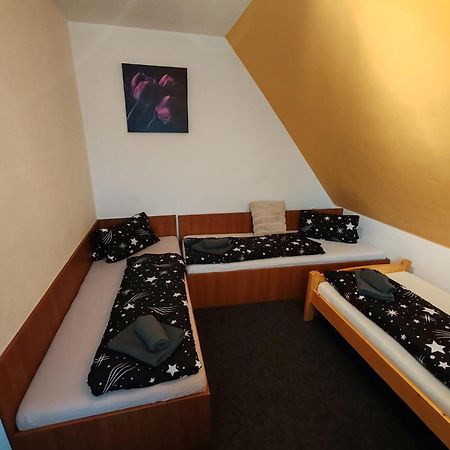 Restaurace A Penzion Lutena Dolni Lutyne Kültér fotó