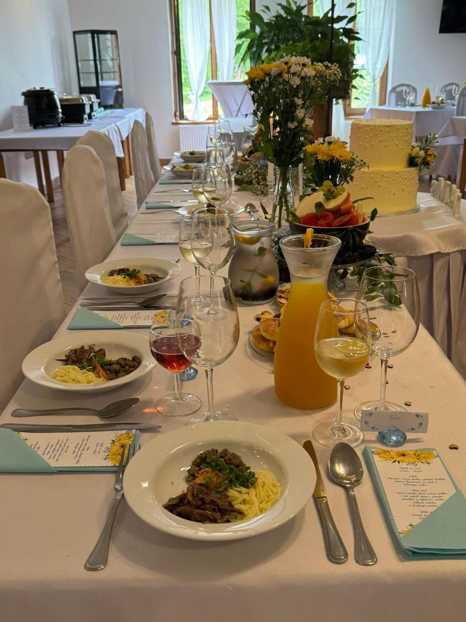 Restaurace A Penzion Lutena Dolni Lutyne Kültér fotó