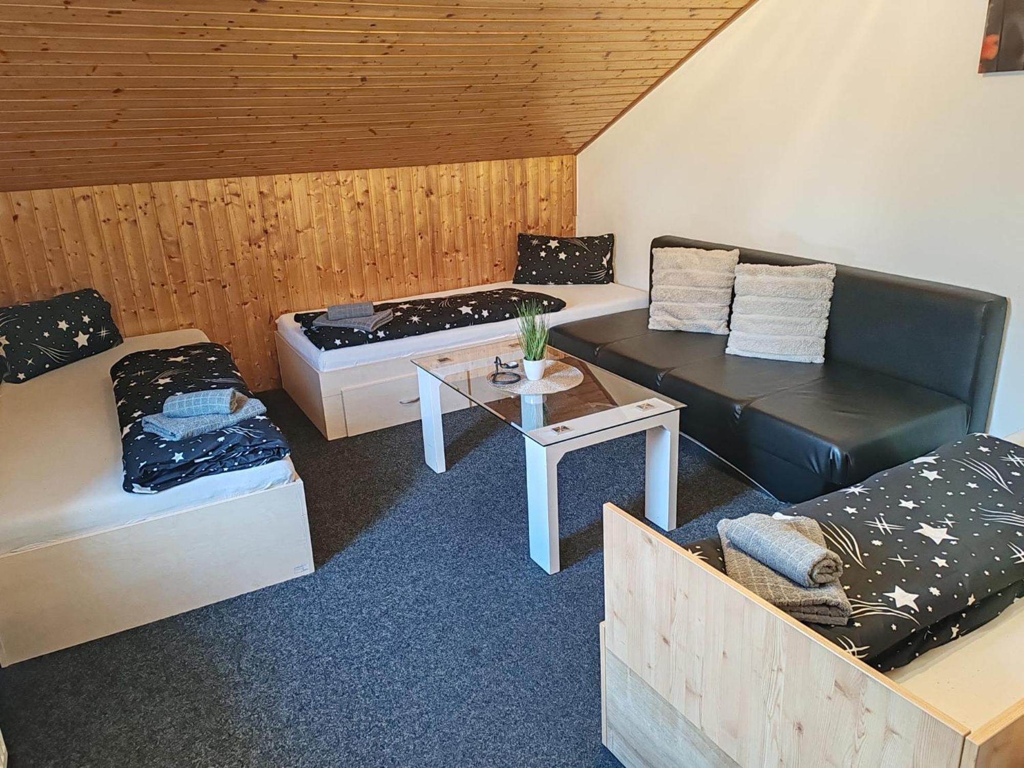 Restaurace A Penzion Lutena Dolni Lutyne Kültér fotó
